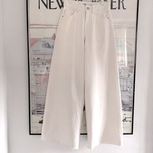 NWT Zara wide leg crop oatmeal denim with raw hem gold button size 0